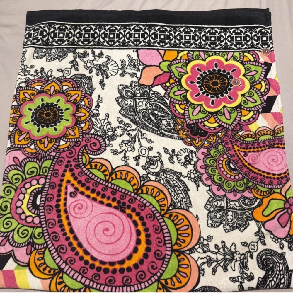 Simple Sarongs Dimond Paridise Floral (Microfiber) Sarong/Beach Wrap - Picture 6 of 7